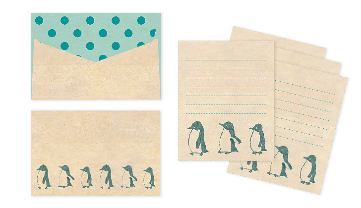 落ち着いた雰囲気の封筒とペンギンのイラスト